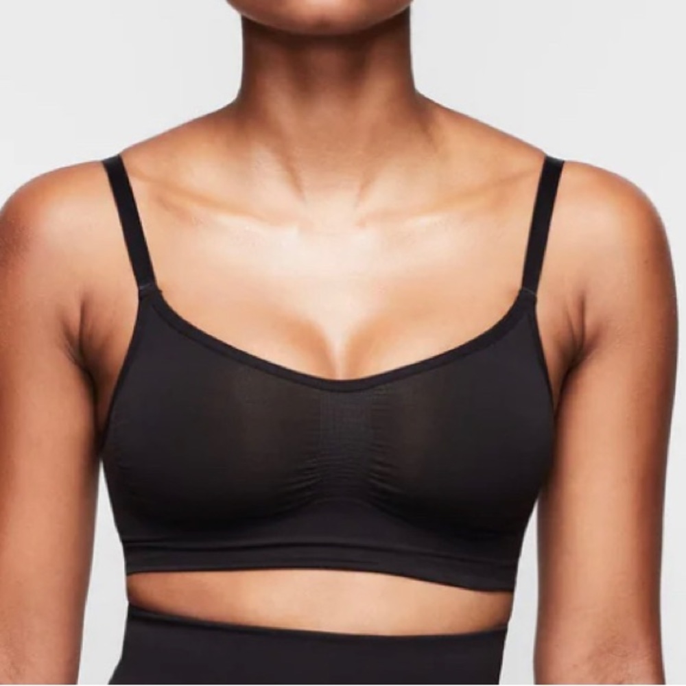 SKIMS SCULPTING BRALETTE. Size L/XL